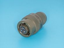 Разъём Amphenol серии 62IN  3 контакта, гнездо на кабель 62IN-16E-8-33S