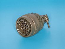 Разъём Amphenol серии 62IN 26 контактов, вилка на кабель 62IN-16F-16-26P